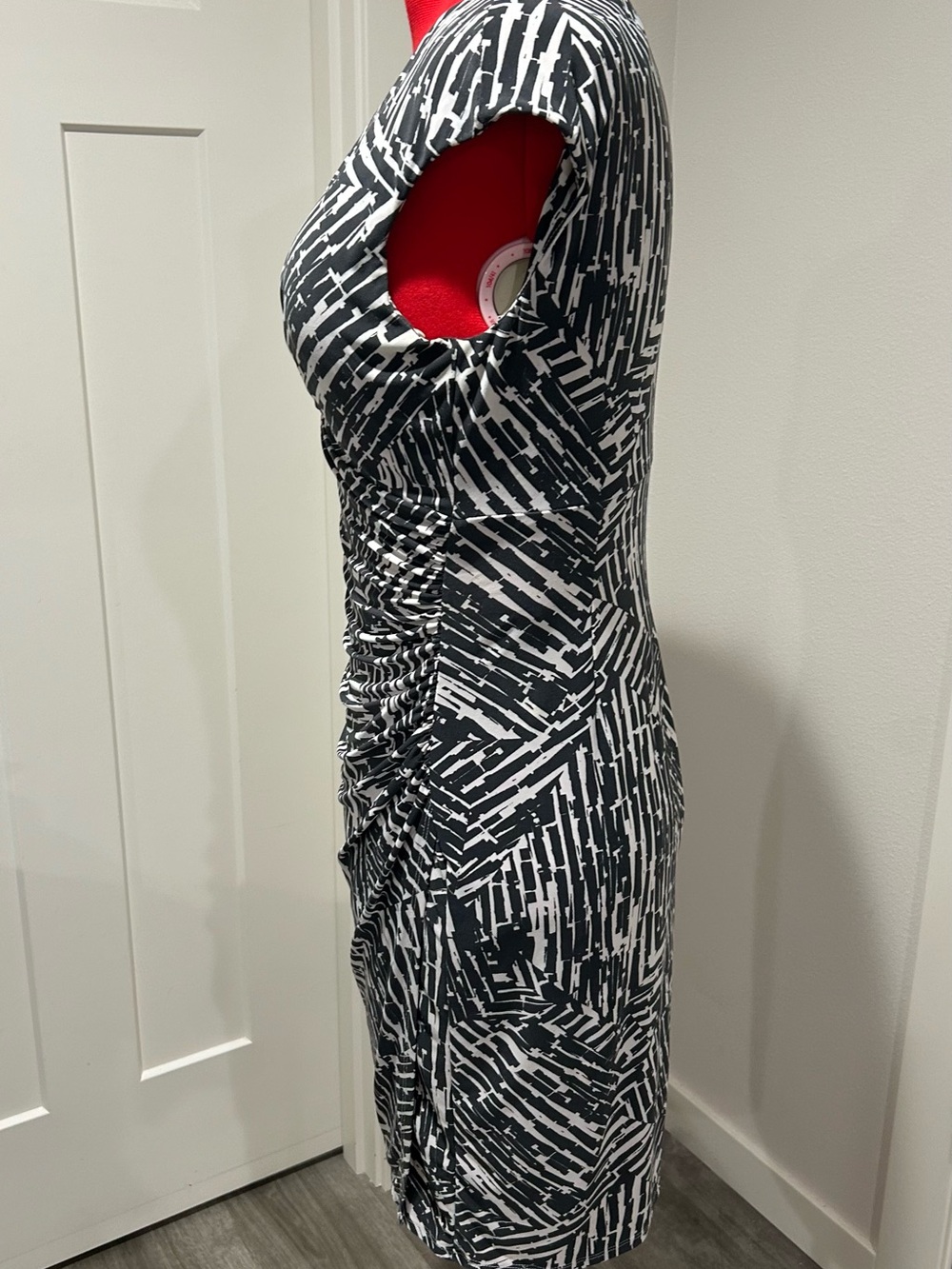 connected apparel Grey and White Abstract Wrap-Effect Midi Dress - Picture 2 of 14